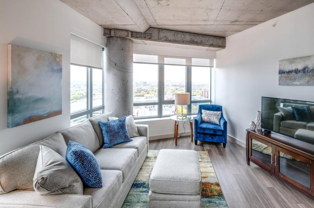Modern Apt with Gym
